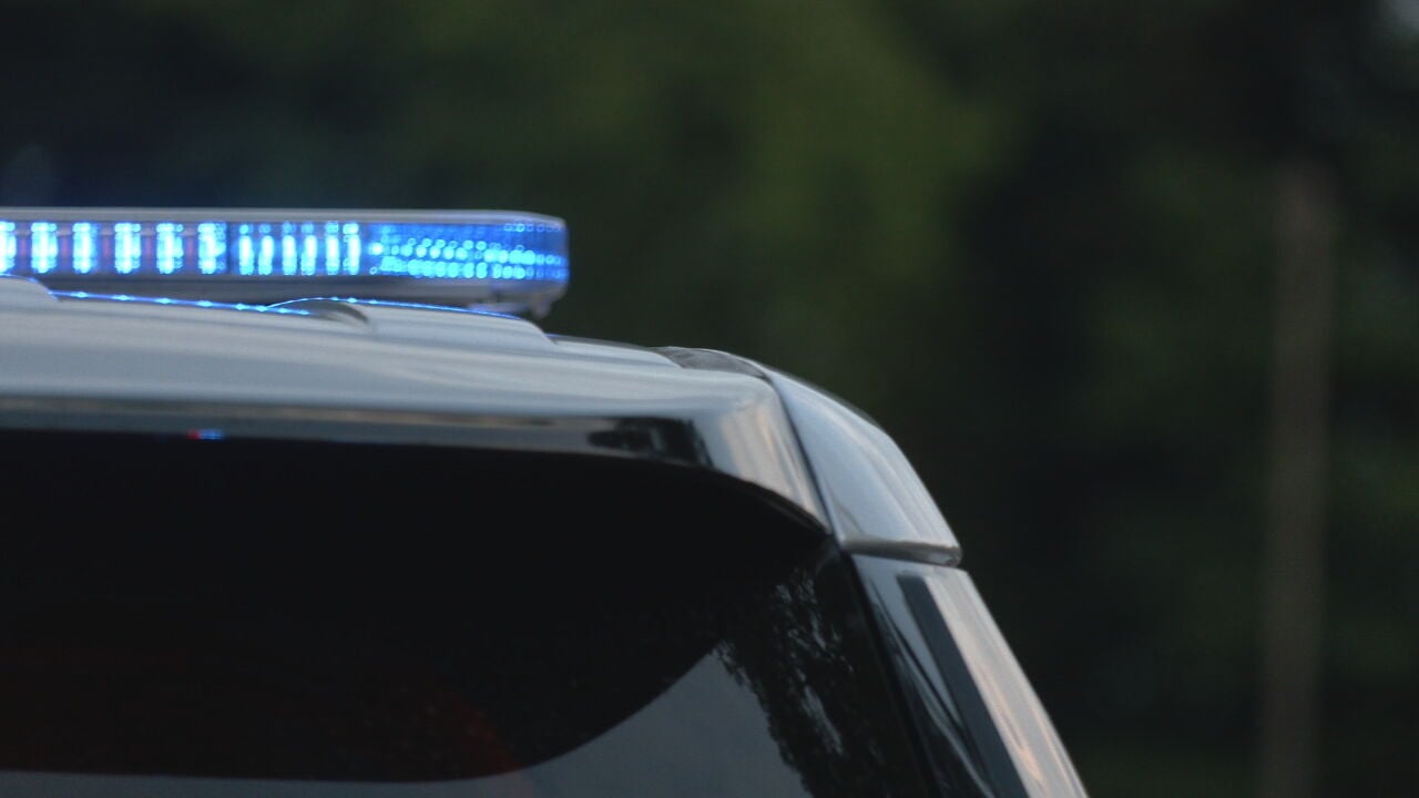 Motorcyclist killed in crash on Chamberlain Lane near La Grange Road